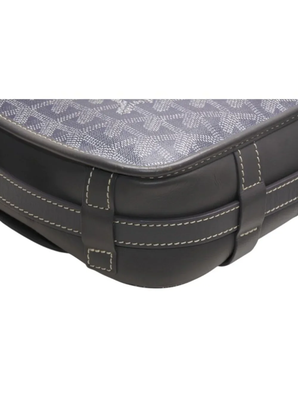 Goyard Belvedere MM Shoulder Bag Gray Leather Silver Herringbone Pattern